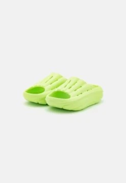 Ugg Foamo Slide - Muiltjes - Pale Chartreuse 12 Ugg Foamo Slide - Muiltjes - Pale Chartreuse -Ugg 0771d855fab541d199e7c30b607dbdc1