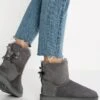Ugg Mini Bailey Bow - Korte Laarzen - Grey 2 Ugg Mini Bailey Bow - Korte Laarzen - Grey -Ugg 0aea6ffe357c442296ee7598f2385269