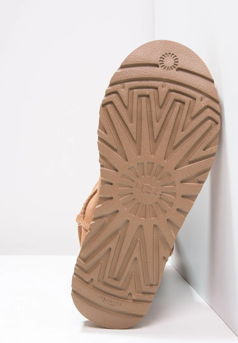 Ugg Bailey Bow - Korte Laarzen - Chestnut 7 Ugg Bailey Bow - Korte Laarzen - Chestnut - Afbeelding 5