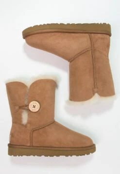 Ugg Bailey Button Ii - Korte Laarzen - Chestnut 11 Ugg Bailey Button Ii - Korte Laarzen - Chestnut -Ugg 0d602e18bef84e6c973ec4c2186d64b4