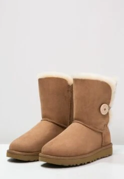 Ugg Bailey Button Ii - Korte Laarzen - Chestnut 12 Ugg Bailey Button Ii - Korte Laarzen - Chestnut -Ugg 0d831ea21d4945908a68e004740d54a1