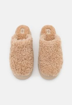 Ugg Maxi Curly Platform - Pantoffels - Sand 11 Ugg Maxi Curly Platform - Pantoffels - Sand -Ugg 1a0e3573682b43b68d2e01964ca77aca