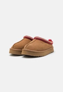 Ugg Tazz Unisex - Pantoffels - Chestnut -Ugg 1e45b1fc8e0143d9a67e95e5556bb851