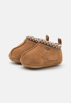 Ugg Baby Tasman And Beanie Unisex - Babyschoenen - Chestnut -Ugg 1e9f4e2f827640a0956dd107bb06055f