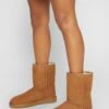 Ugg Classic Short - Korte Laarzen - Chestnut -Ugg 2cae104bd63441798e1bdd3b0a230113