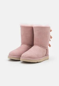 Ugg Bailey Bow - Korte Laarzen - Rose Grey 10 Ugg Bailey Bow - Korte Laarzen - Rose Grey -Ugg 31b3073874a8413cbd74807b209ee6c1