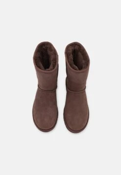 Ugg Classic Short - Korte Laarzen - Burnt Cedar 13 Ugg Classic Short - Korte Laarzen - Burnt Cedar -Ugg 3c2f68d3d29d48ec84d55290aa7eaaf6