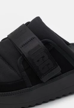 Ugg Maxxer Strap Slide - Muiltjes - Black 13 Ugg Maxxer Strap Slide - Muiltjes - Black -Ugg 3ef63f4bc3624391a5f09147cdc317d2