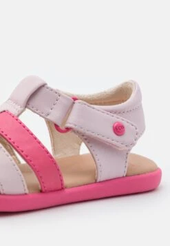 Ugg Kolding Unisex - Sandalen - Pink Multi-Coloured 13 Ugg Kolding Unisex - Sandalen - Pink Multi-Coloured -Ugg 52642fe0ac9e424ab864426b0ad84869