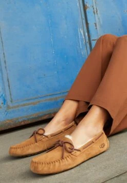 Ugg Dakota - Pantoffels - Chestnut 11 Ugg Dakota - Pantoffels - Chestnut -Ugg 568389bc6e014c288771860e62cb77ec