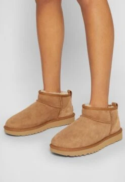 Ugg Classic Ultra - Korte Laarzen - Chestnut -Ugg 597afa0a99b84505882864303db228cb