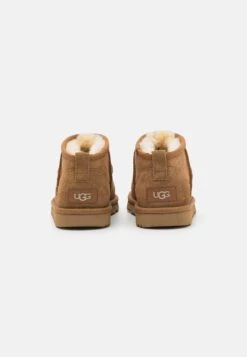 Ugg Classic Ultra Mini Unisex - Korte Laarzen - Chestnut -Ugg 5b89270344654ff78c60444e7c0eb670