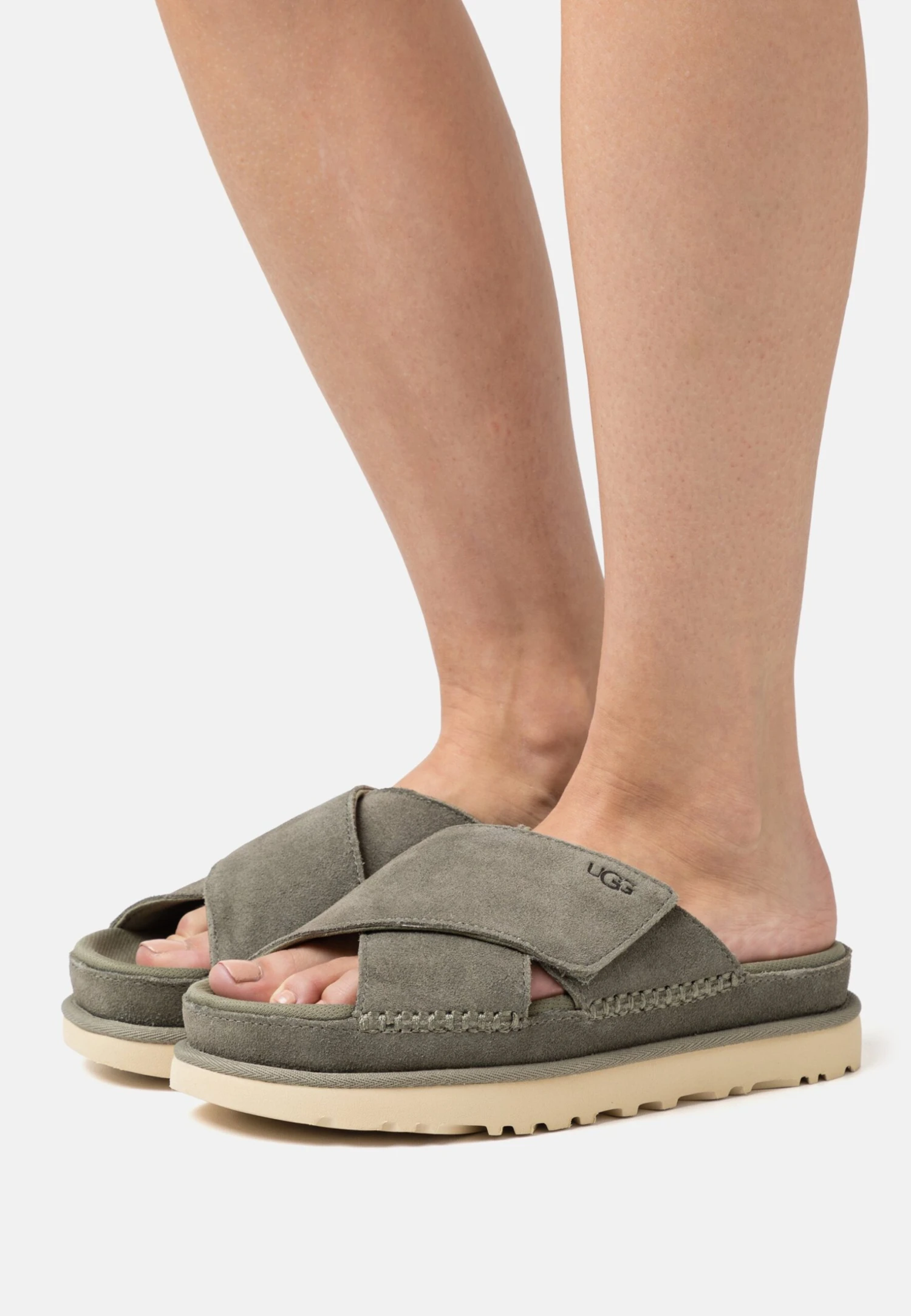 Ugg GoldenstarCross Slide - Muiltjes - Moss Green 3 Ugg GoldenstarCross Slide - Muiltjes - Moss Green