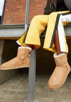 Ugg Mini Bailey Bow - Korte Laarzen - Chestnut 13 Ugg Mini Bailey Bow - Korte Laarzen - Chestnut -Ugg 61cdcd9166594be19d427f442df6a1be