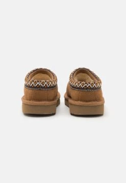 Ugg Tasman Ii Unisex - Instappers - Chestnut 10 Ugg Tasman Ii Unisex - Instappers - Chestnut -Ugg 63c97cf6bca54c9a802a3eab807f990a
