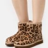 Ugg Classic Mini Spotty - Snowboots- Natural 2 Ugg Classic Mini Spotty - Snowboots- Natural -Ugg 7c04474e5dc94ae183368b2899fe74bb