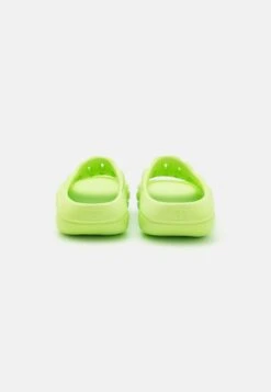 Ugg Foamo Slide - Muiltjes - Pale Chartreuse 13 Ugg Foamo Slide - Muiltjes - Pale Chartreuse -Ugg 7dea2fb7924e48328656aa935fade38c