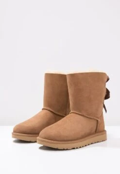 Ugg Bailey Bow - Korte Laarzen - Chestnut 10 Ugg Bailey Bow - Korte Laarzen - Chestnut -Ugg 7fd6149eda374812aa4d8dcb6f088b41