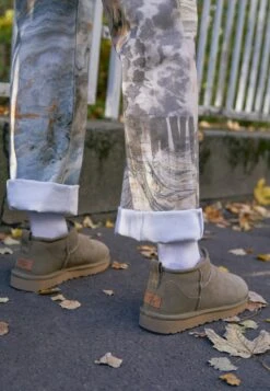 Ugg Korte Laarzen - Marrone 11 Ugg Korte Laarzen - Marrone -Ugg 805545edaa1f4bd18248d04b1a641ed4