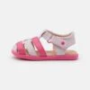 Ugg Kolding Unisex - Sandalen - Pink Multi-Coloured 1 Ugg Kolding Unisex - Sandalen - Pink Multi-Coloured -Ugg 871175fe4b904dfe8f3df1757242c240