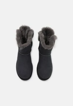 Ugg Mini Bailey Fuzzy Bow - Snowboots- Black 12 Ugg Mini Bailey Fuzzy Bow - Snowboots- Black -Ugg 8a05b14686844849bc2f5bc23fc4a6a8