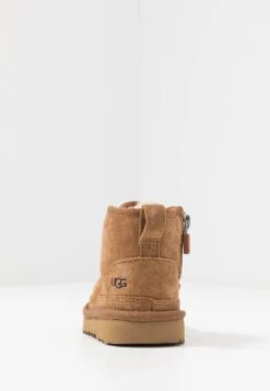 Ugg Neumel - Veterboots - Chestnut 12 Ugg Neumel - Veterboots - Chestnut -Ugg 8a125d046f4f407b856d9f98baad4ce3
