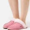 Ugg Scuffette - Pantoffels - Horizon Pink 1 Ugg Scuffette - Pantoffels - Horizon Pink -Ugg 8bd6c23c47ae4d84856fca04ced9d337
