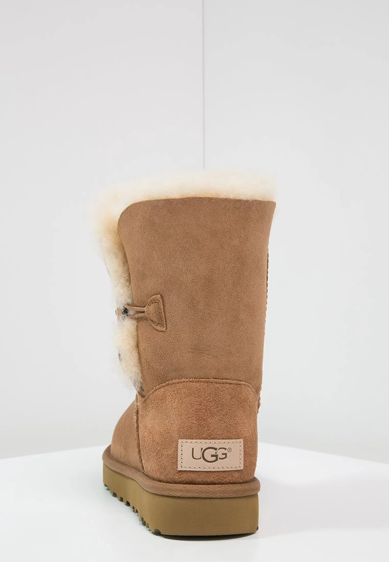 Ugg Bailey Button Ii - Korte Laarzen - Chestnut 7 Ugg Bailey Button Ii - Korte Laarzen - Chestnut - Afbeelding 5