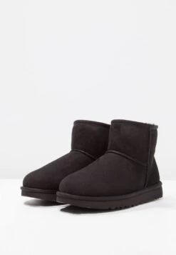 Ugg Classic Mini - Korte Laarzen - Black -Ugg 8f5f1153b2b14ed8bbfe614ef767b60c