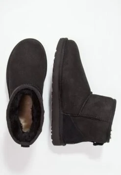 Ugg Classic Mini - Korte Laarzen - Black -Ugg 950ad258a20844d78daab006c852955d