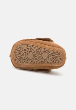 Ugg Baby Tasman And Beanie Unisex - Babyschoenen - Chestnut -Ugg 977516ee93a74d1d8b572f265afa967b