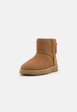 Ugg Classic Mini Logo Zip - Korte Laarzen - Chestnut -Ugg 98e1ec91b2ac4e0d837fdb5762150015