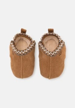 Ugg Baby Tasman And Beanie Unisex - Babyschoenen - Chestnut -Ugg 9b5c9e74d57b46eea0ffe6ffe48f731e