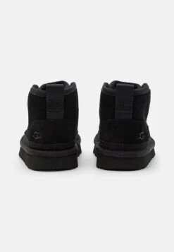 Ugg Accessible Neumel Ez-Fit Unisex - Korte Laarzen - Black 10 Ugg Accessible Neumel Ez-Fit Unisex - Korte Laarzen - Black -Ugg a361c3c6cfce414cbee15514efff0f8f