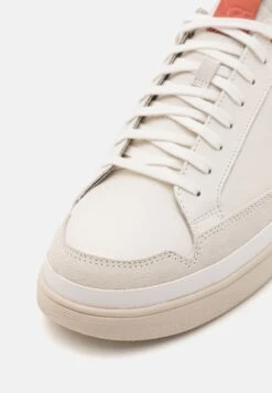 Ugg South Bay- Sneakers Laag - White/Sienna 13 Ugg South Bay- Sneakers Laag - White/Sienna -Ugg a64d3fda84314c02b34c6cb74e242673