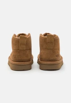 Ugg Accessible Neumel Ez-Fit Unisex - Korte Laarzen - Chestnut 10 Ugg Accessible Neumel Ez-Fit Unisex - Korte Laarzen - Chestnut -Ugg a66db0d2aa0546f998a9fce001c47637