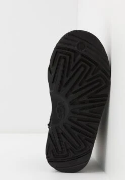 Ugg Classic Mini Ii - Korte Laarzen - Black -Ugg abefe0c2ab3e4e66b972838ff3f6cad3