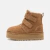 Ugg Neumel Platform Unisex - Korte Laarzen - Chestnut 1 Ugg Neumel Platform Unisex - Korte Laarzen - Chestnut -Ugg ac6fe4932470413eb700ef901df25db3