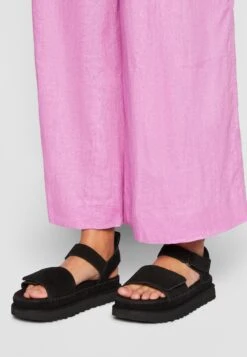 Ugg Goldenstar - Sandalen Met Plateauzool - Black -Ugg aecde7247f834d0583d76ae4ed96322e