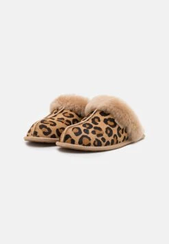 Ugg Scuffette Spotty - Pantoffels - Natural 8 Ugg Scuffette Spotty - Pantoffels - Natural -Ugg b17678bcd0f64f15bc522df28766bfb9