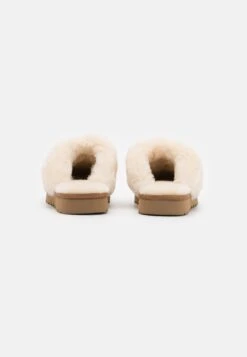 Ugg Cozy - Pantoffels - Cream -Ugg b5571a74f6324f21a1659713442b57c9