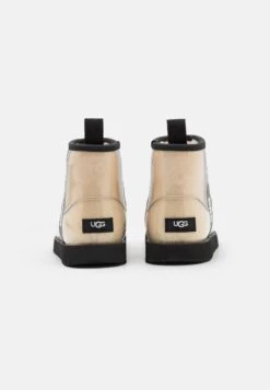 Ugg Classic Clear Mini Ii - Regenlaarzen - Natural/Black 10 Ugg Classic Clear Mini Ii - Regenlaarzen - Natural/Black -Ugg b5afeb81517a49fd8aaa895983cd3ec8