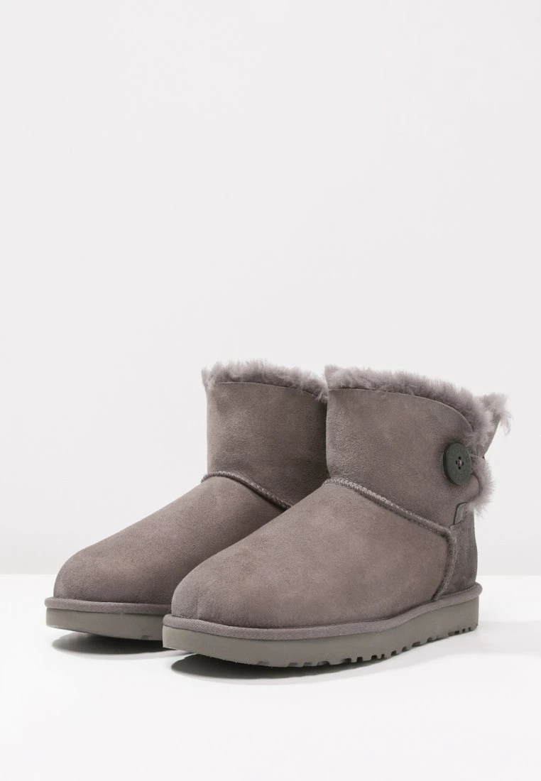 Ugg Mini Bailey Button - Korte Laarzen - Grey 5 Ugg Mini Bailey Button - Korte Laarzen - Grey - Afbeelding 3