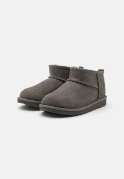 Ugg Classic Ultra Mini Unisex - Korte Laarzen - Grey -Ugg c5f68446dbdb49c6ace01785a9d408b6