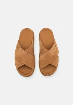 Ugg GoldenstarCross Slide - Muiltjes - Chestnut 10 Ugg GoldenstarCross Slide - Muiltjes - Chestnut -Ugg cbdfaebc6b0442ad8064e4a306b60ad0