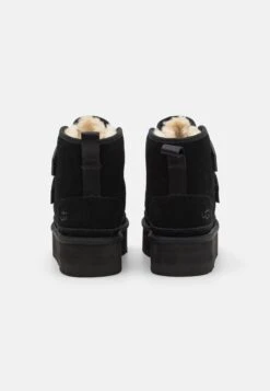 Ugg Neumel Platform Unisex - Korte Laarzen - Black -Ugg ce941fd628cc4855a74a53123adecf31