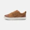Ugg Rennon Unisex - Sneakers Laag - Chestnut 2 Ugg Rennon Unisex - Sneakers Laag - Chestnut -Ugg cf78261dba2d4e99835703ffc0fe273e