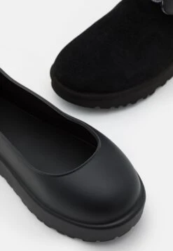 Ugg Classic Maxi Toggle - Snowboots- Black 13 Ugg Classic Maxi Toggle - Snowboots- Black -Ugg d1d12569bb924ce6bd2cdf82cf4d58ee