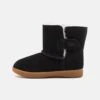 Ugg Keelan Unisex - Korte Laarzen - Black 1 Ugg Keelan Unisex - Korte Laarzen - Black -Ugg de6e26ed1b1249ed881c00aef1faa3c8