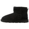 Ugg Classic Mini Ii - Korte Laarzen - Black 2 Ugg Classic Mini Ii - Korte Laarzen - Black -Ugg e1088da28e164b089d871104e24213e6